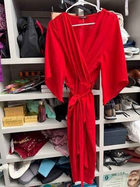 Red midi Dress with Tie Waist